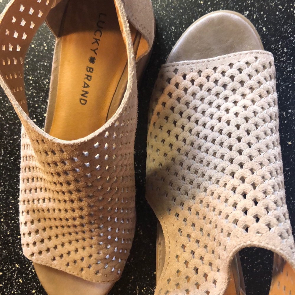 Leather sandals